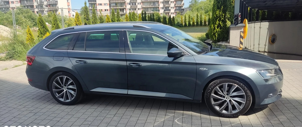 Skoda Superb cena 77999 przebieg: 180000, rok produkcji 2016 z Kraków małe 37